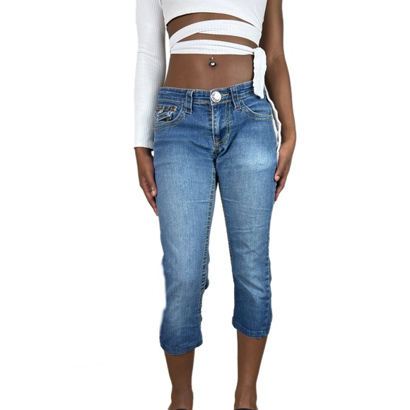 Y2K True Religion Denim Capris - Picture 3 of 4